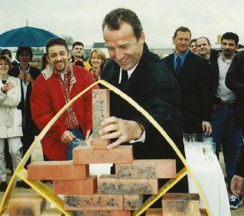 Pose de la 1ère pierre sur le site de Saint-Apollinaire